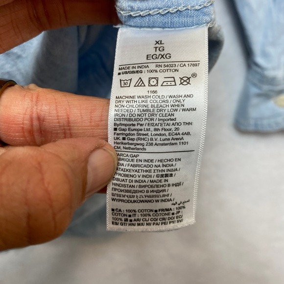 Gap The Big Shirt Womens XL Blue Long Sleeve Denim Chambray  Button Up Oversized - Picture 9 of 10